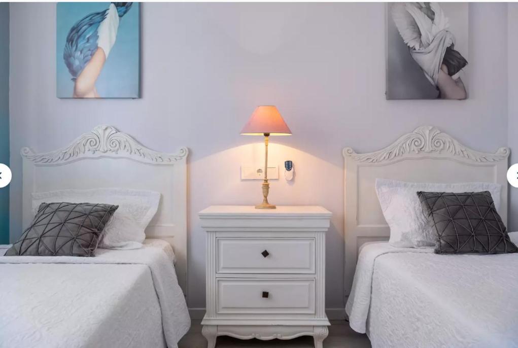 Apartamentos Lolitalola Holidays 살로브레나 외부 사진