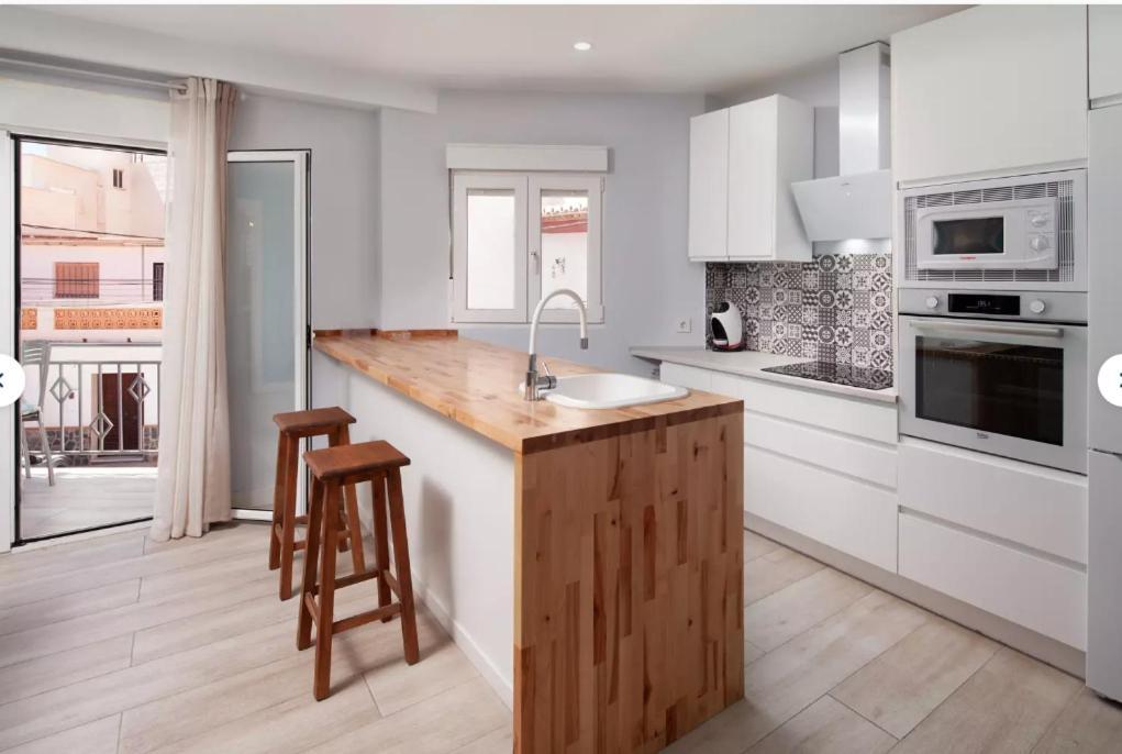 Apartamentos Lolitalola Holidays 살로브레나 외부 사진