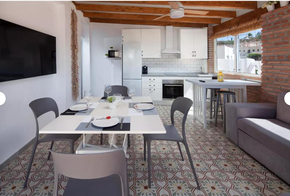 Apartamentos Lolitalola Holidays 살로브레나 외부 사진